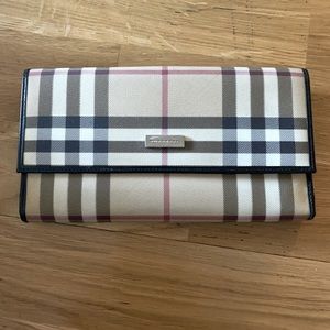 Burberry wallet